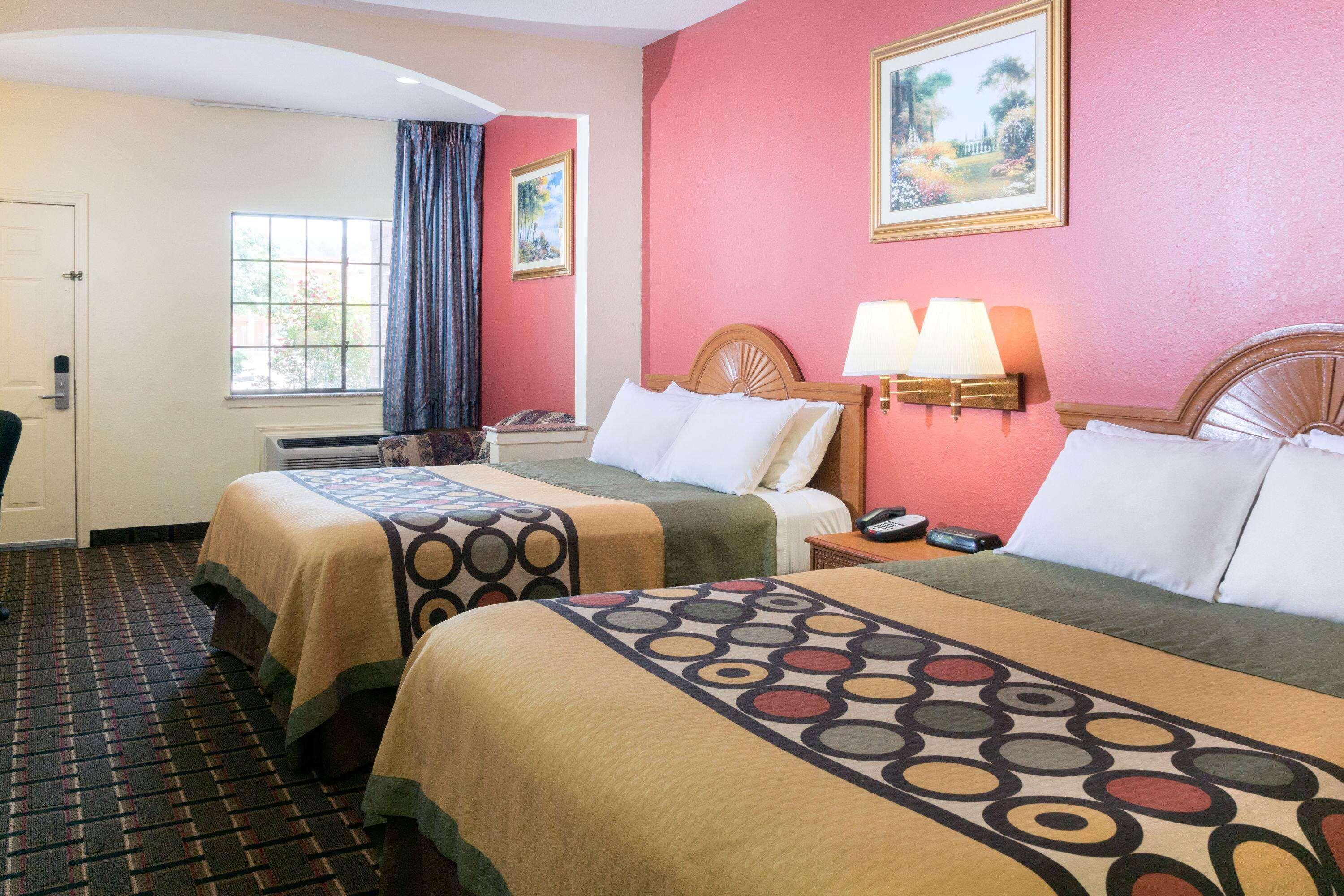 Super 8 By Wyndham Stafford Sugarland Area Hotell Exteriör bild